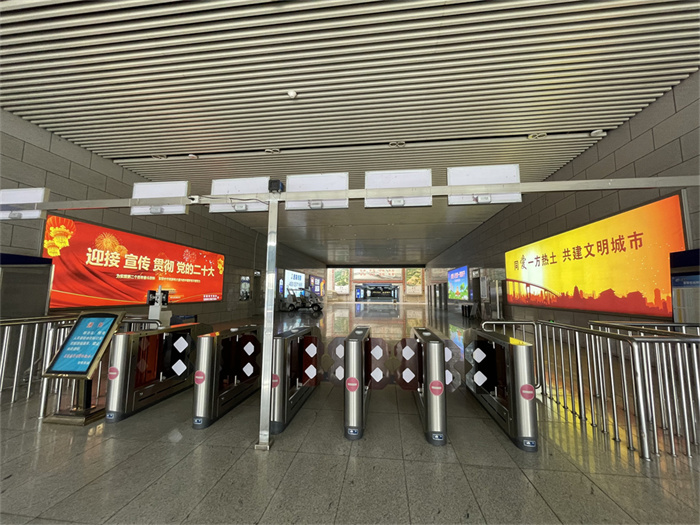 高鐵廣告本身就具有整潔舒適、便捷、休閑娛樂的優質環境 高鐵廣告本身就具有整潔舒適、便捷、休閑娛樂的優質環境