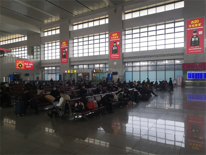 鶴壁高鐵站廣告中各類燈箱媒體都有哪些優勢？